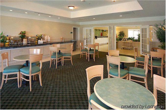 La Quinta By Wyndham Hotel